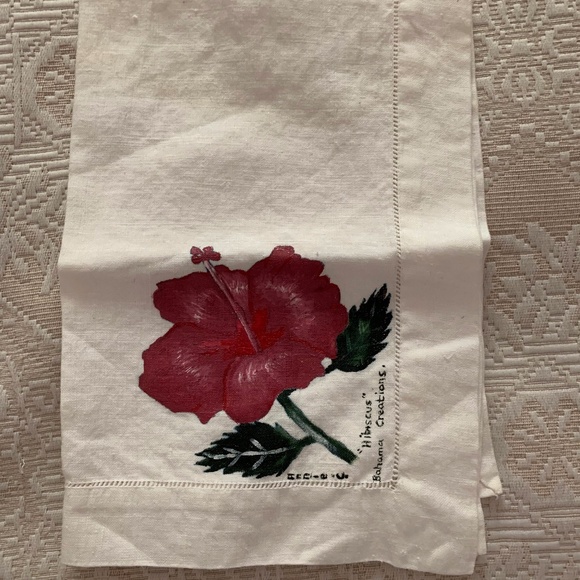 Hand Painted Hibiscus Linen Tea Towel Signed - Picture 2 of 2